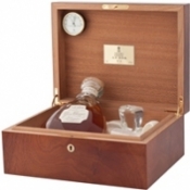 Коньяк A.E. Dor №8 Сarafe, wooden box / А.Е.Дор №8 Карафе (графин) в подарочной деревянной упаковке